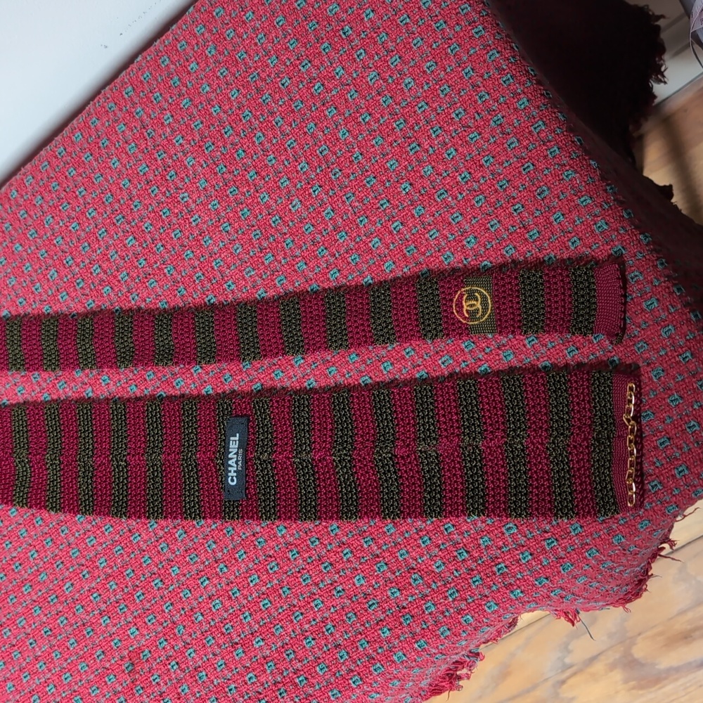 Chanel - Picture 3 of 5